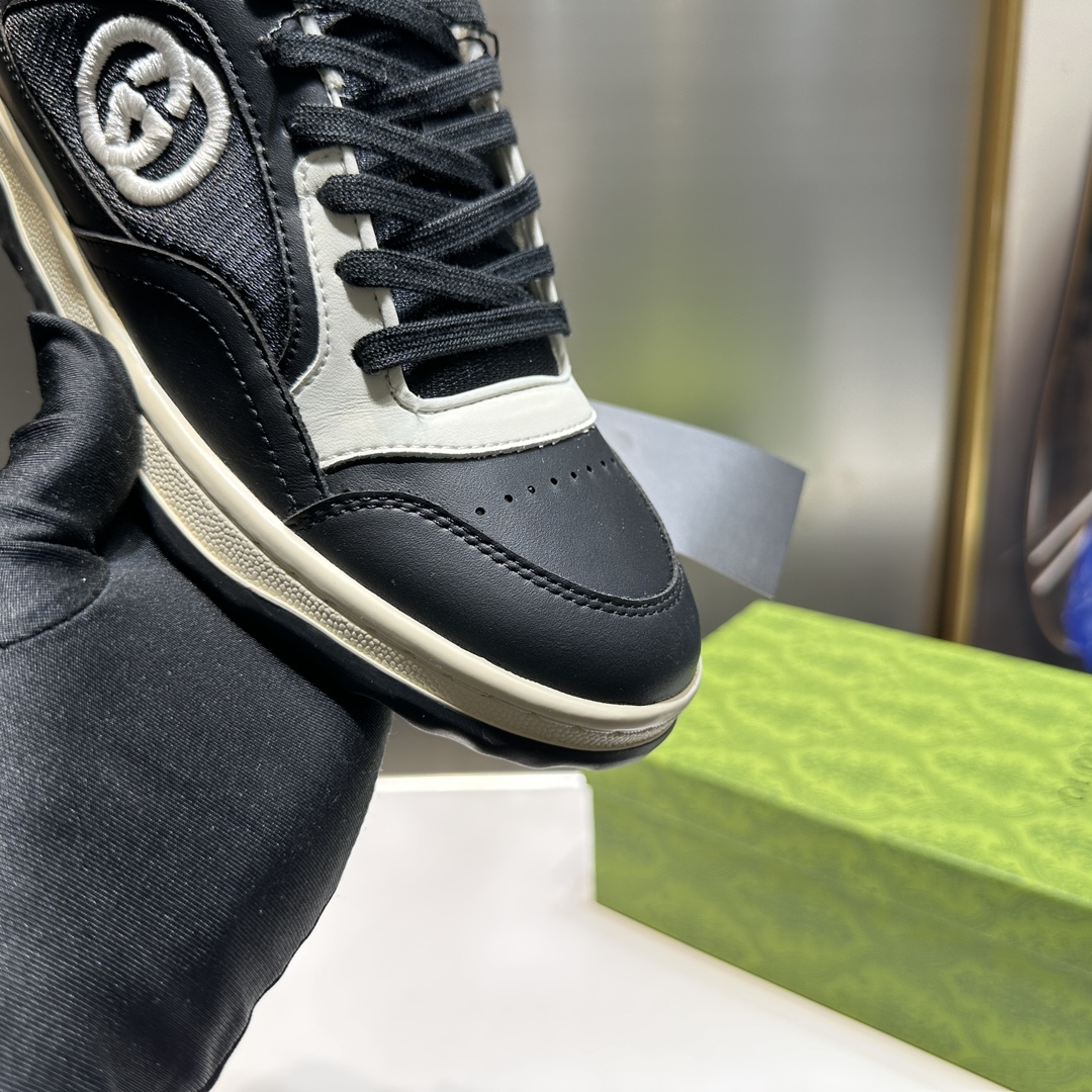 Mac80 Low Top Sneaker