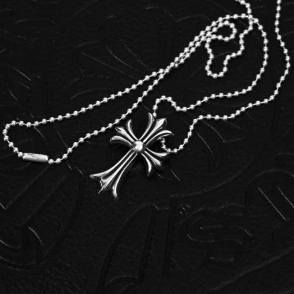 SMALL CROSS PENDANT