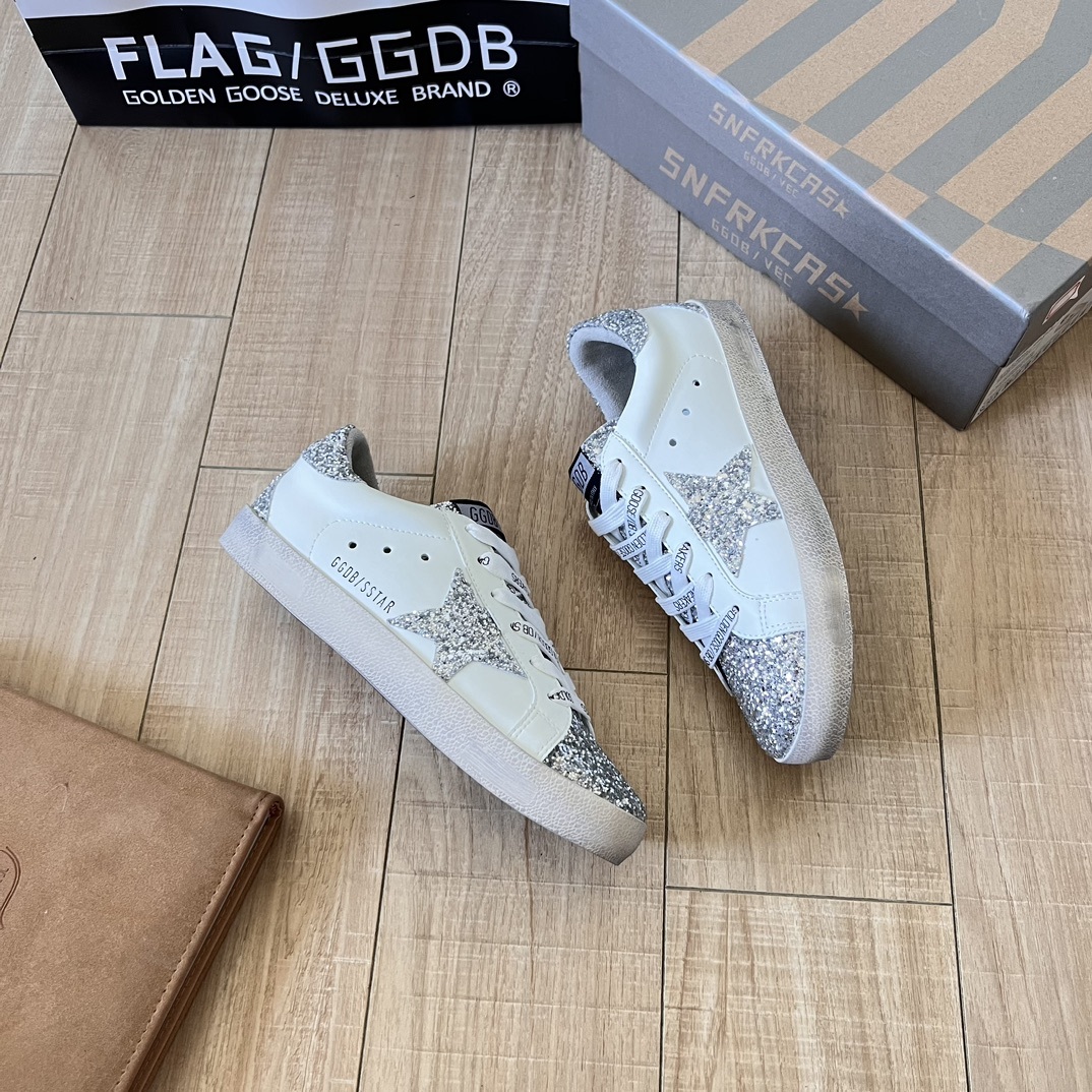 Hi Star in silver glitter with suede star and white heel tab