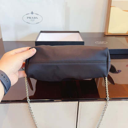 Re-Edition 2005 Re-Nylon bag