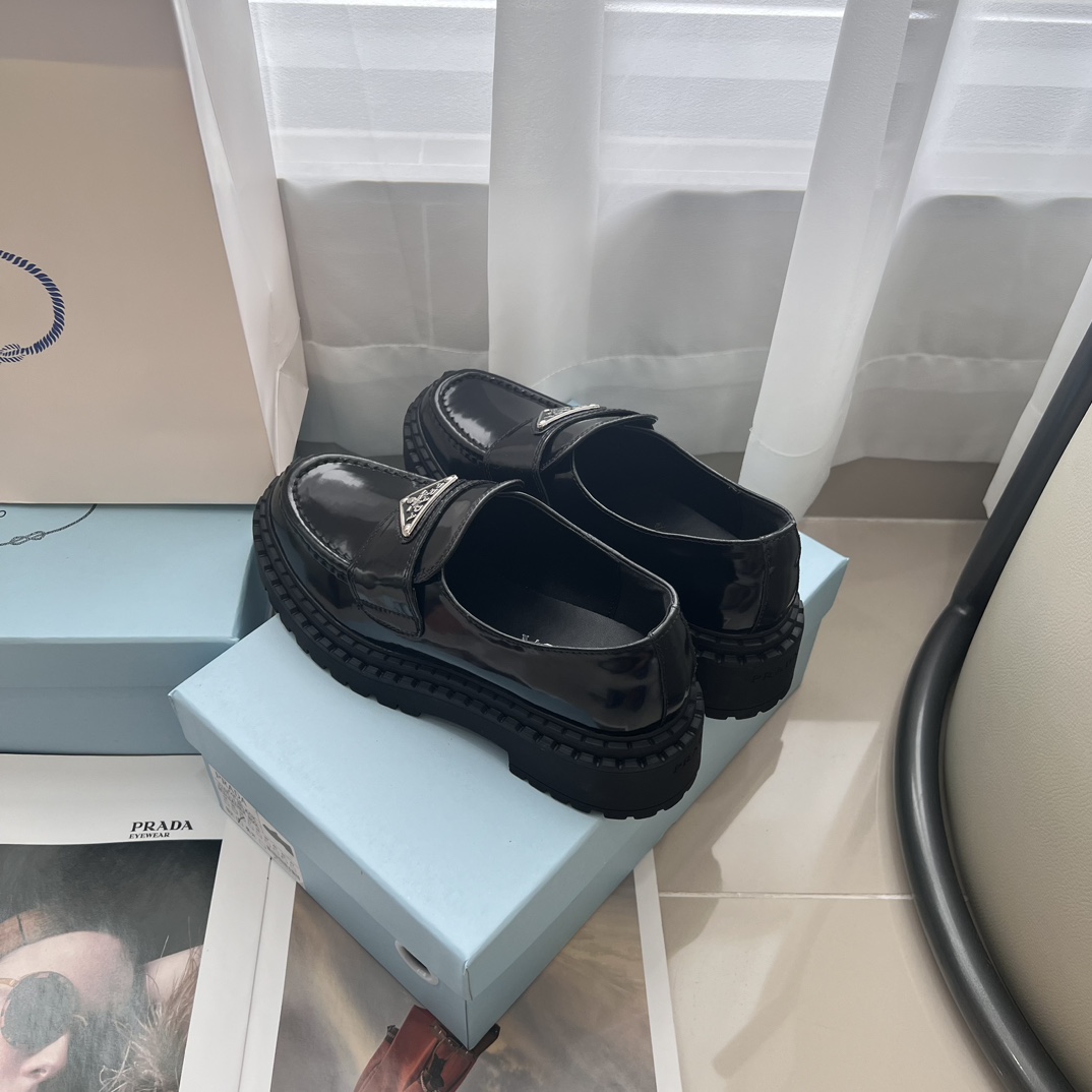 Monolith Lug Sole Loafer