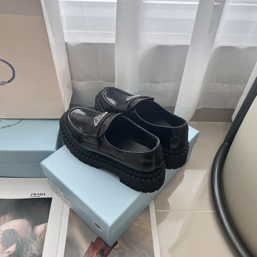 Monolith Lug Sole Loafer