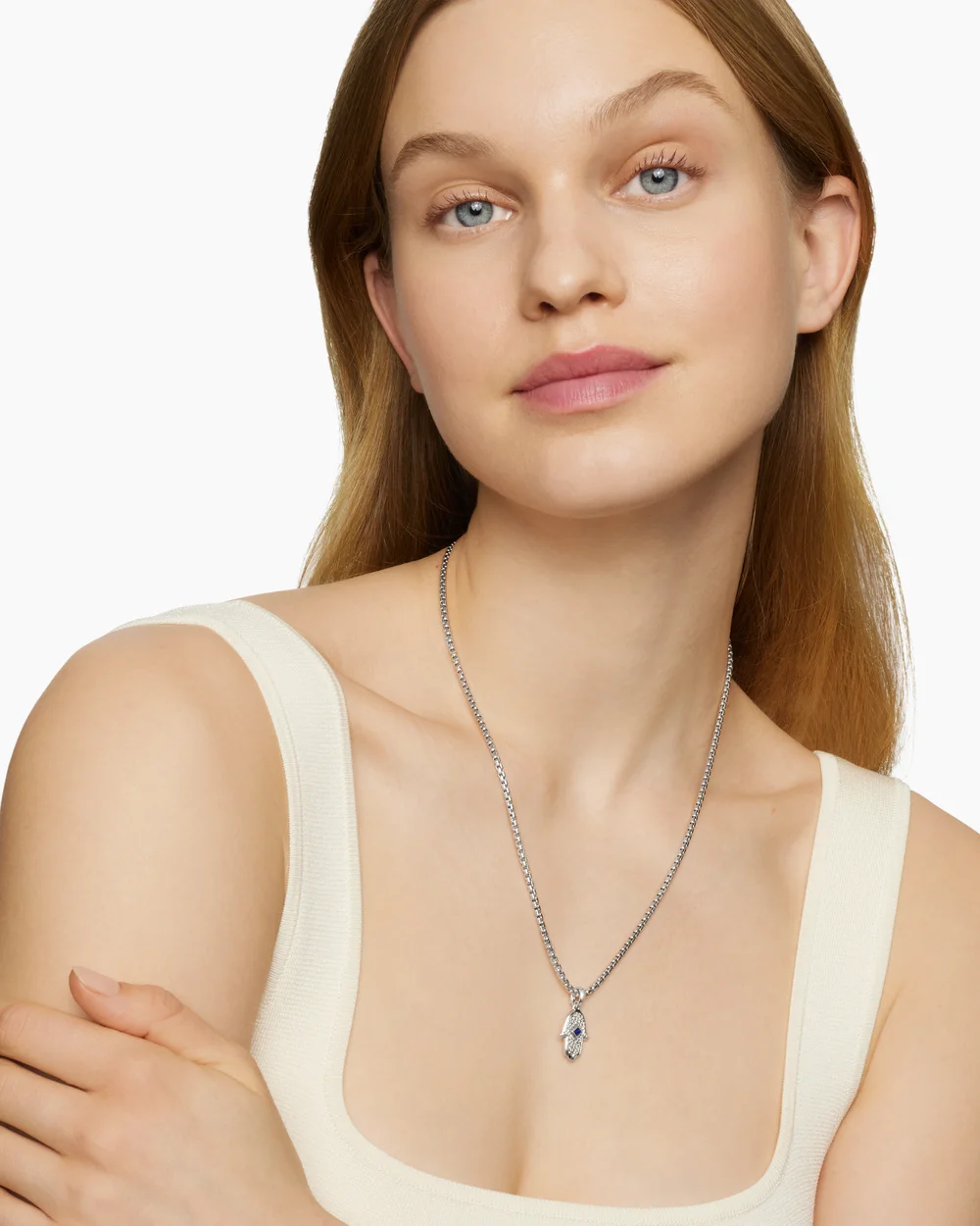 Hamsa Amulet 18K White Gold with Pavé Diamonds and Blue Sapphire, 24.6mm