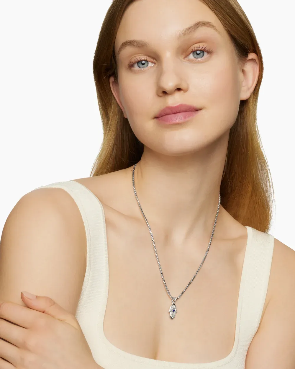 Hamsa Amulet 18K White Gold with Pavé Diamonds and Blue Sapphire, 24.6mm