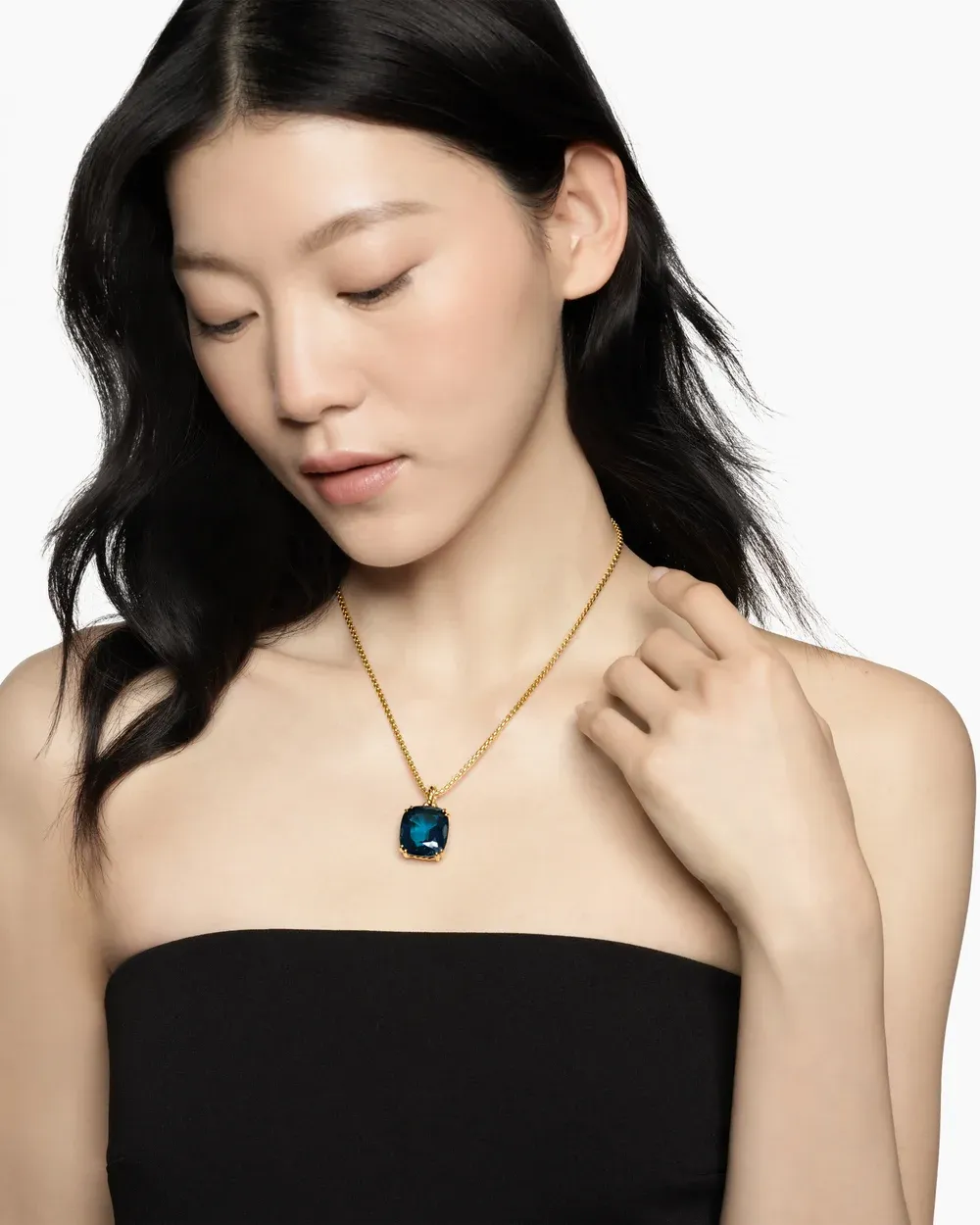 Marbella Pendant 18K Yellow Gold with Hampton Blue Topaz, 22mm