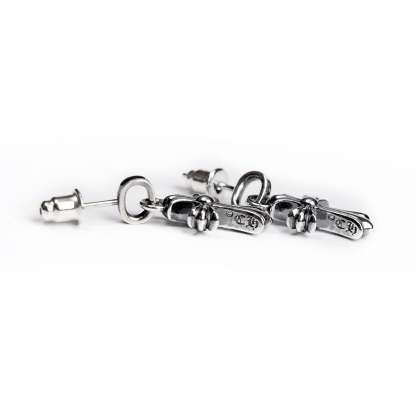 CH CROSS BABY FAT STUD EARRINGS WITH PAVÉ DIAMOND AND PAVÉ DIAMOND CUFF