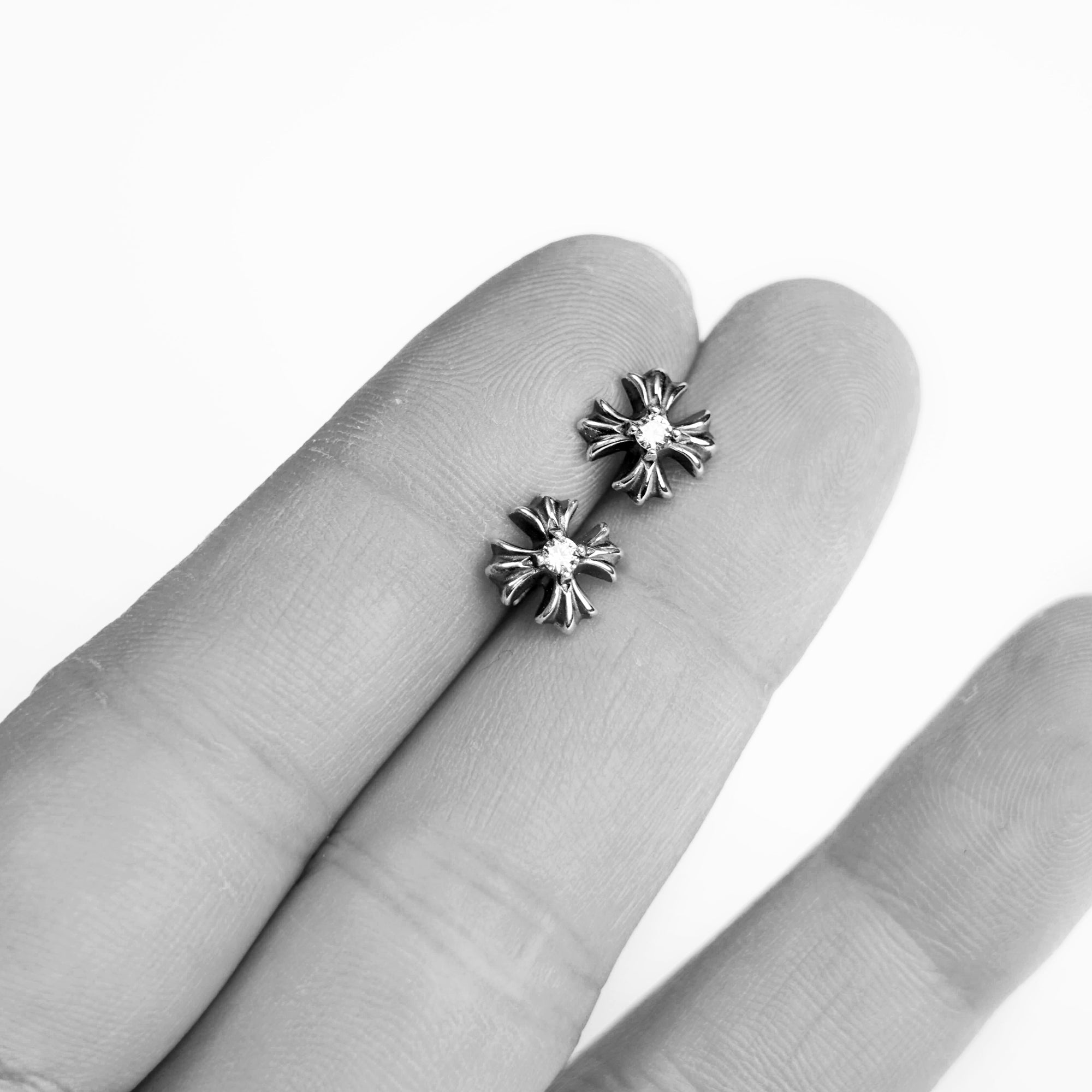 CH PLUS STUD EARRINGS WITH DIAMONDS
