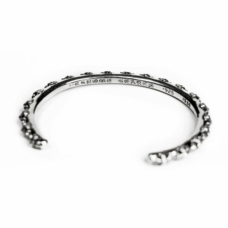 CH PLUS HOOP BANGLE