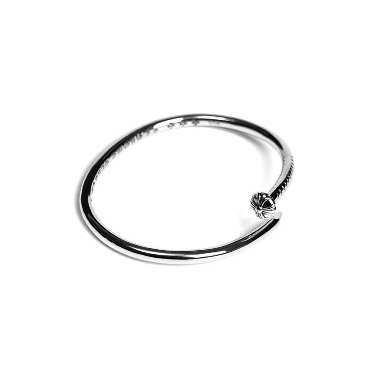 CROSSBALL NAIL BANGLE