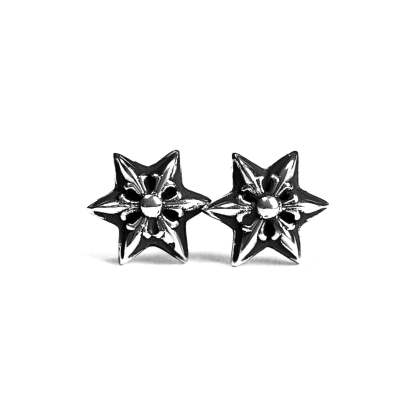 CUT OUT STAR EARRING