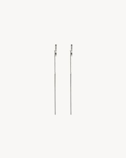CASSANDRE THREADER EARRINGS IN METAL
