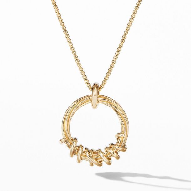 Dathtvid Yurthtman Helena Round Pendant Necklace in 18K Yellow Gold with Diamonds