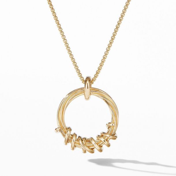 Dathtvid Yurthtman Helena Round Pendant Necklace in 18K Yellow Gold with Diamonds