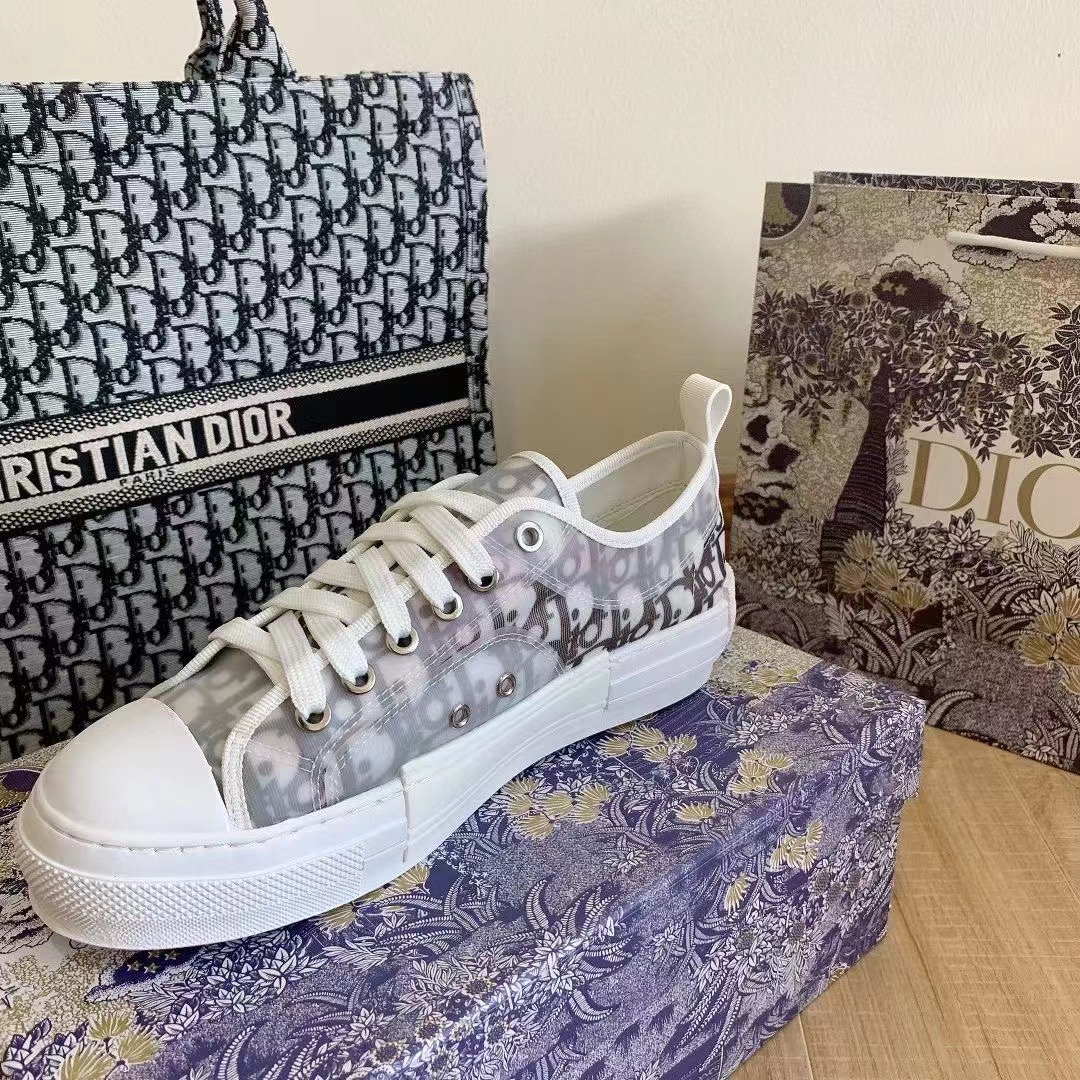 B23 Low-Top Sneaker White and Black Oblique Canvas