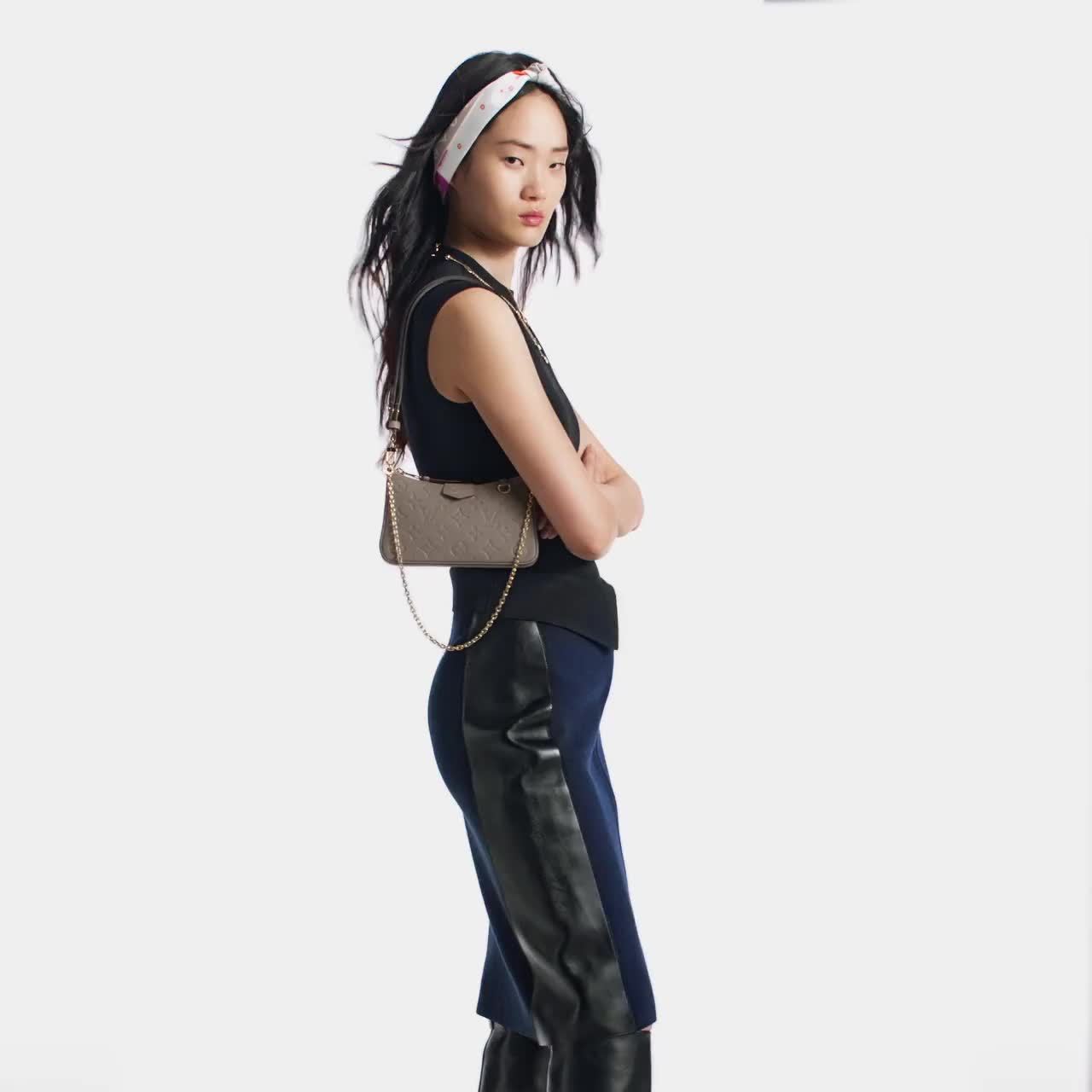 Easy Pouch On Strap M81862