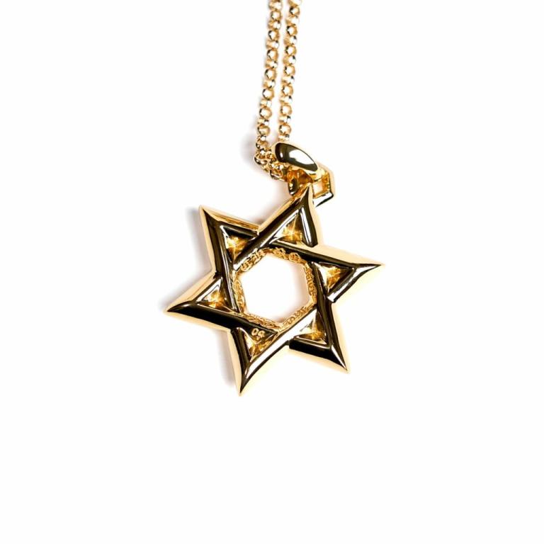 22K GOLD STAR OF DAVID PENDANT