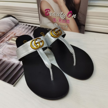 LEATHER THONG SANDAL WITH DOUBLE G