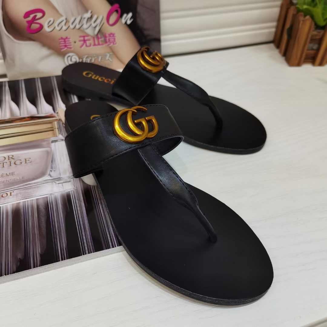 LEATHER THONG SANDAL WITH DOUBLE G