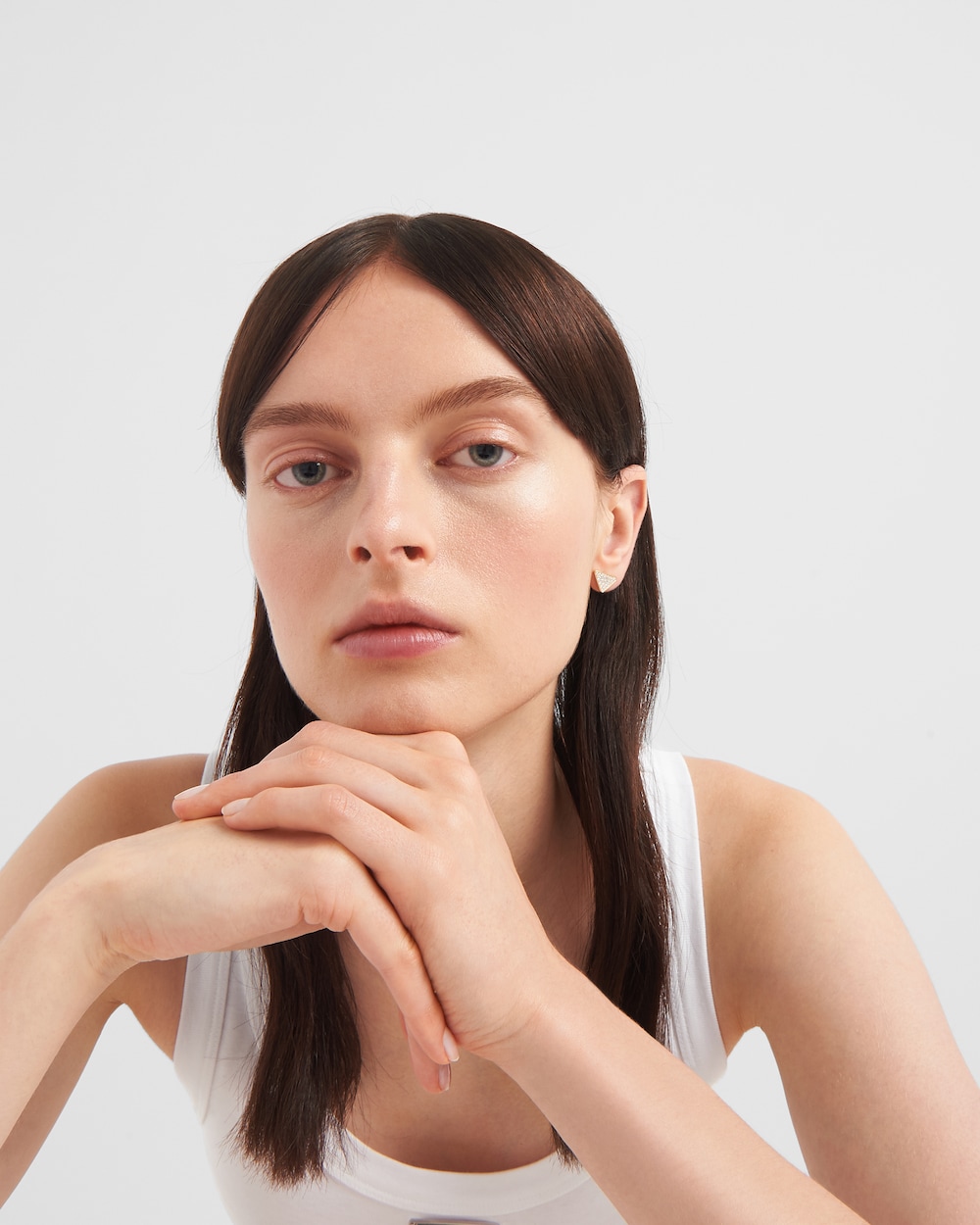 Eternal Gold single earring in yellow gold with diamonds