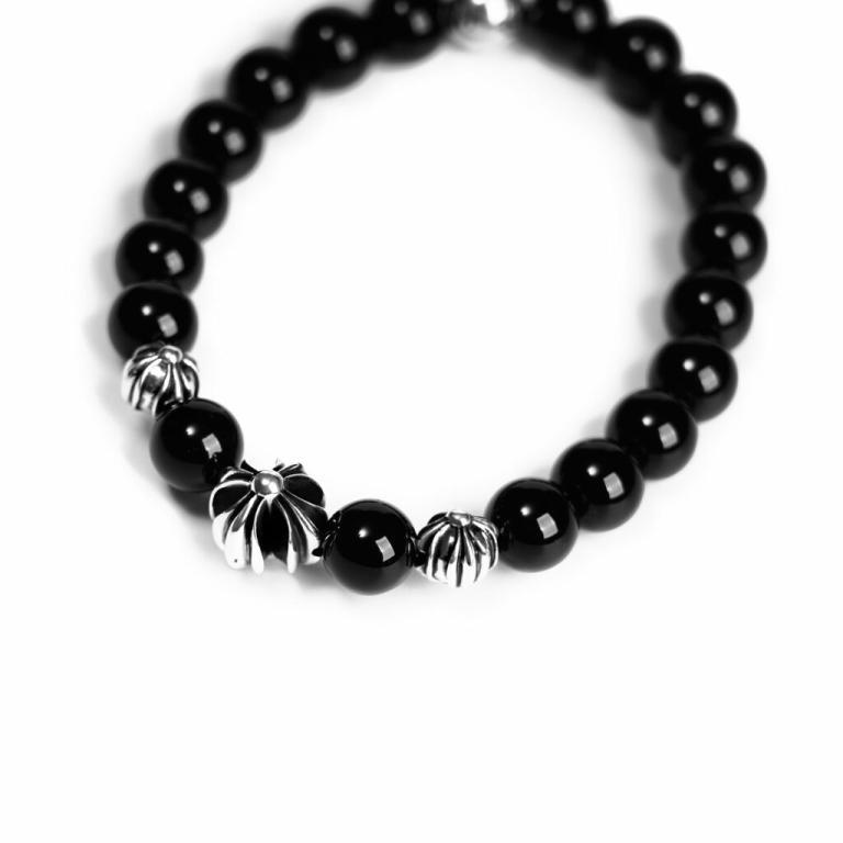ONYX BEAD BRACELET 8MM (4 SILVER BEADS)