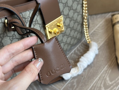 Padlock GG medium shoulder