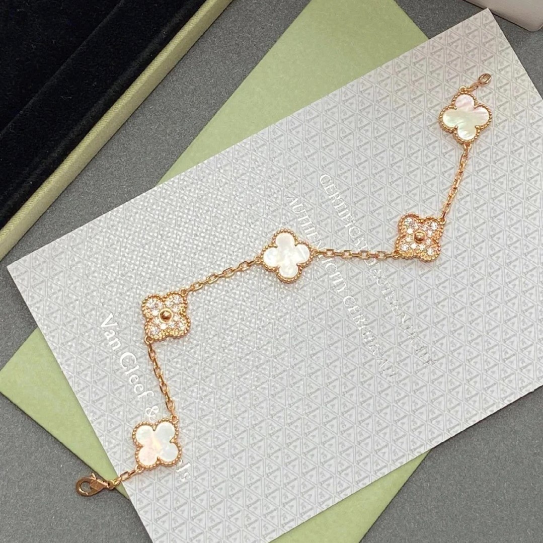 Vintage Alhambra bracelet, 5 motifs