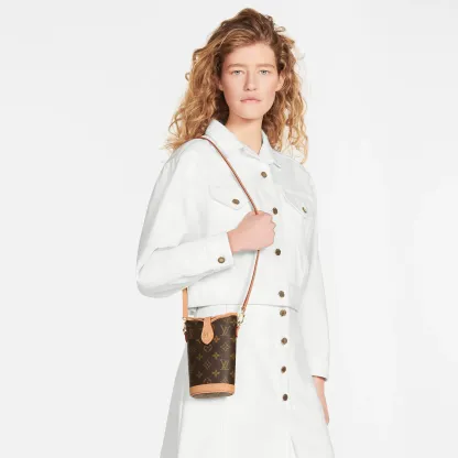 Fold Me Pouch M80874