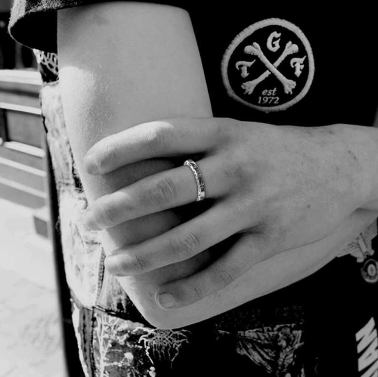 3MM THE ROLLING STONES B*TCH SPACER RING