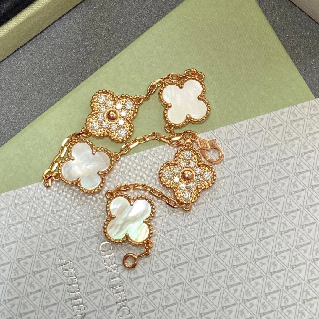 Vintage Alhambra bracelet, 5 motifs