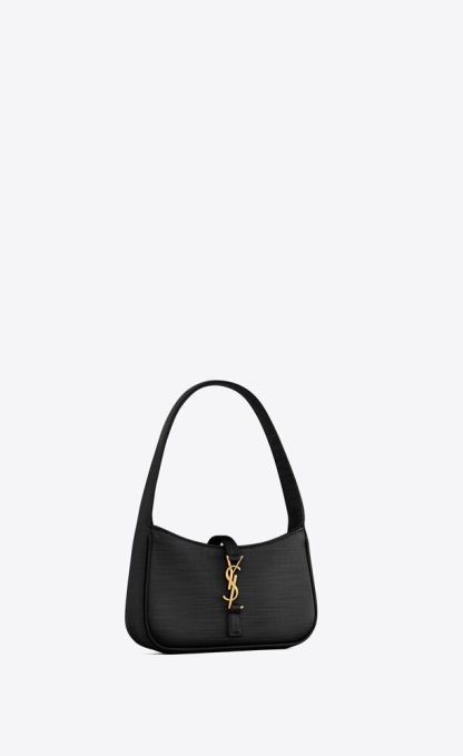 MINI LE 5 À 7 IN SATIN