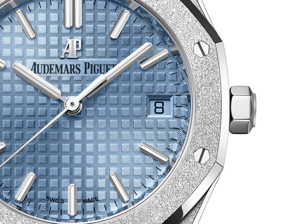 Royal Oak FROSTED GOLD SELFWINDING Ref# 77353BC.GG.1263BC.01