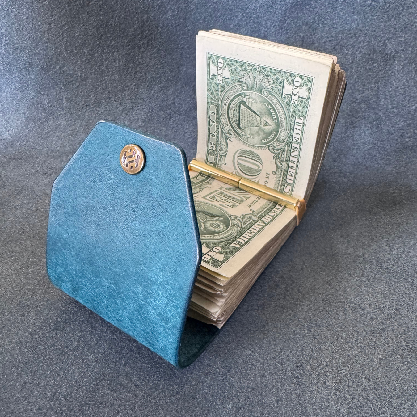 THE GENUINE LEATHER CASH WRAP WALLET