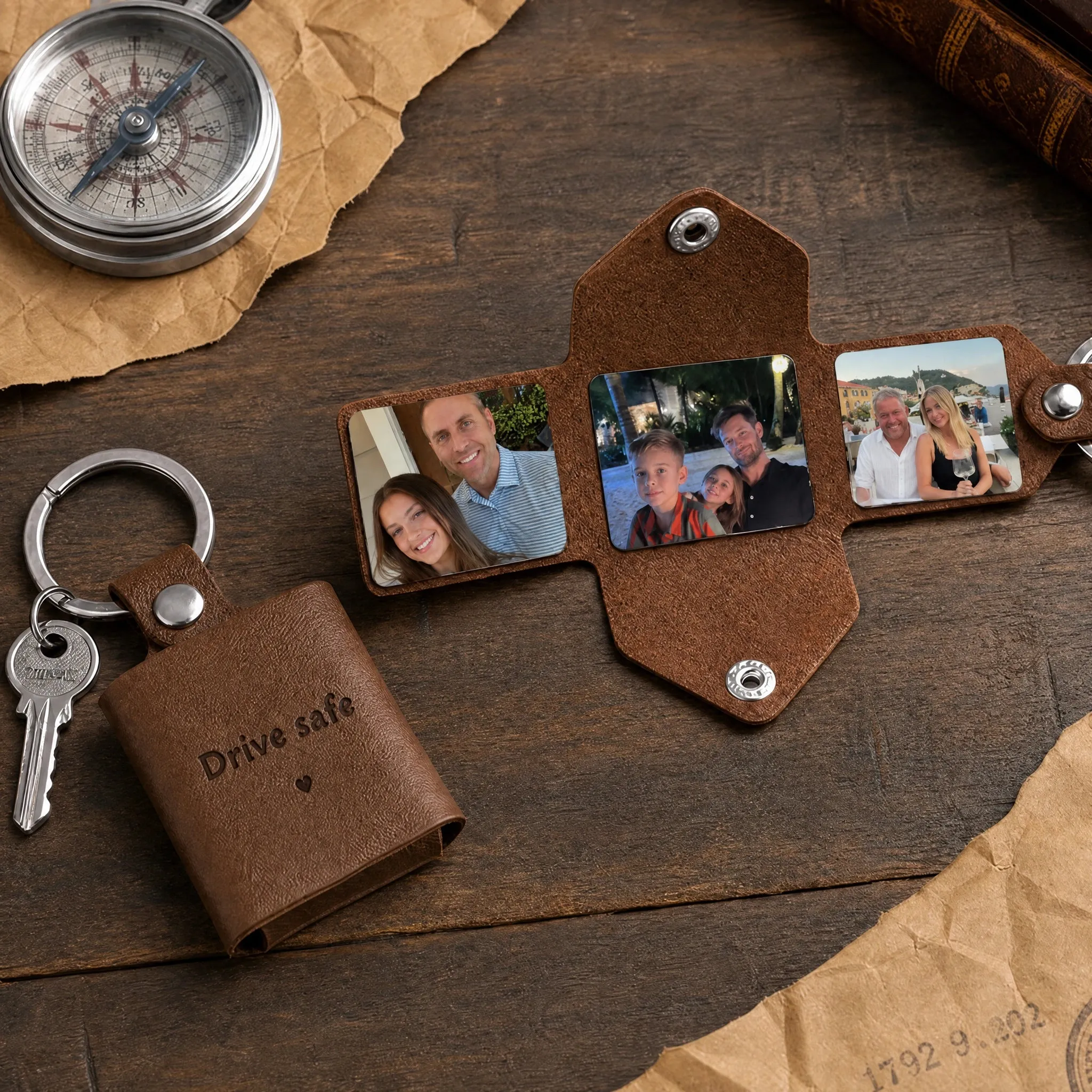 Personalized Leather Photo Key Holder – Custom Name & Photo Keychain Gift