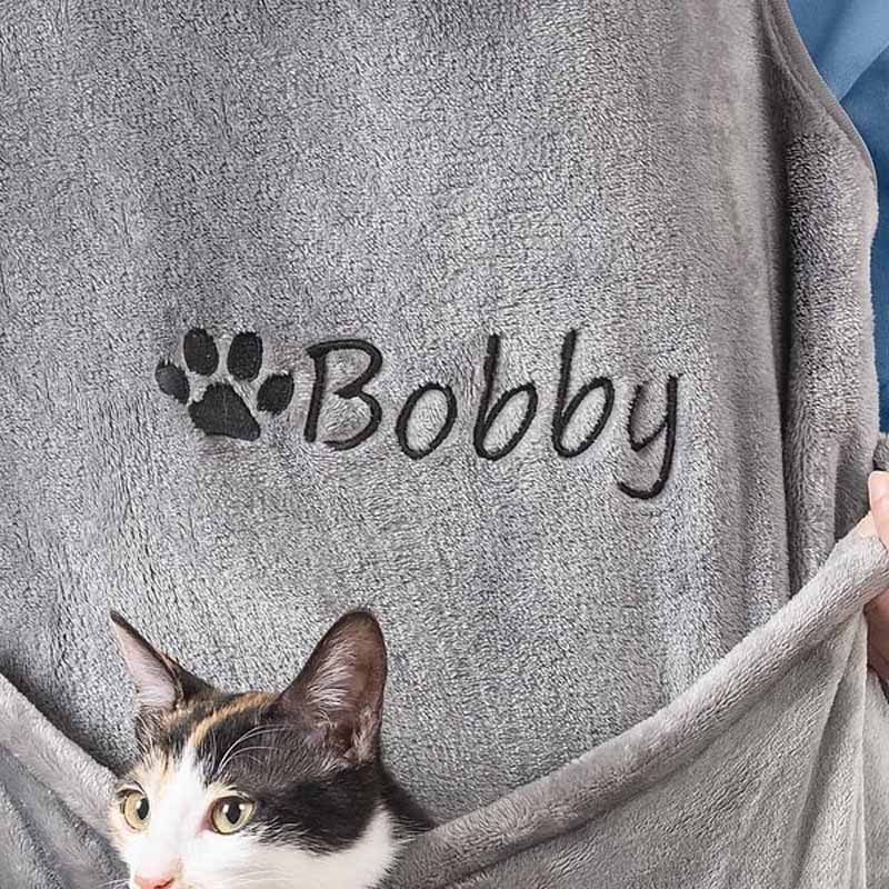 Personalized velvet embroidered name cat hugging apron adjustable apron 