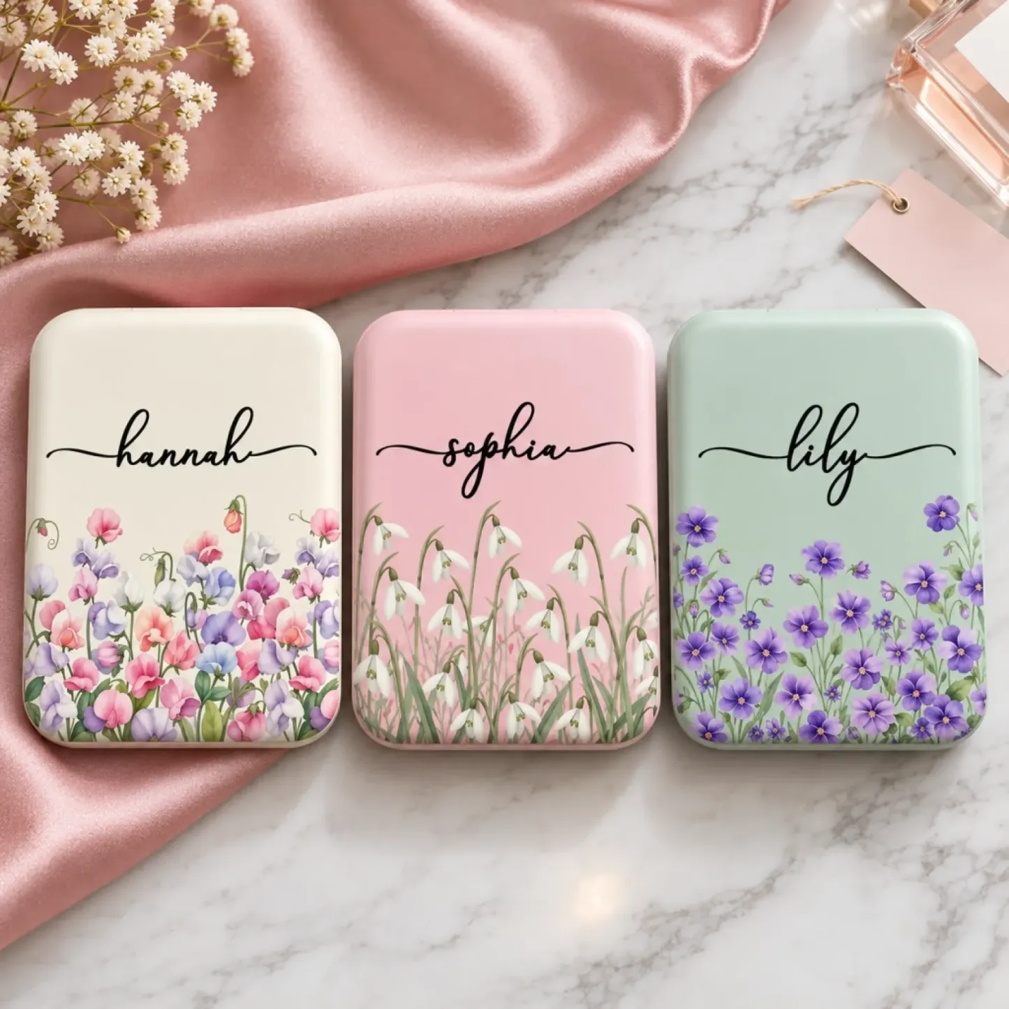 Personalized Floral LED Compact Makeup Mirror with Name – A Thoughtful Gift for Her