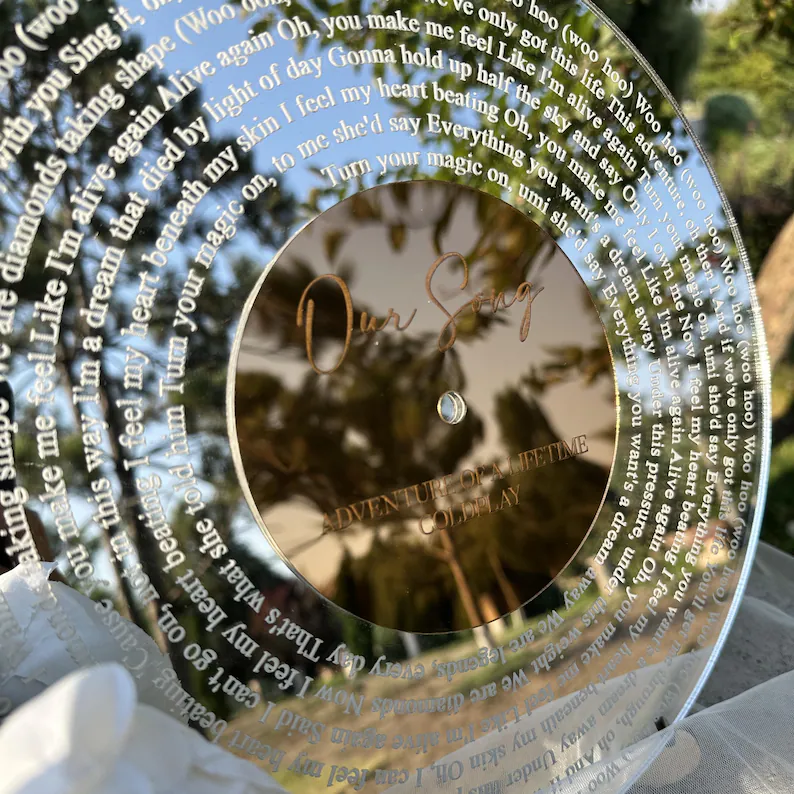 Custom Mirrored Acrylic Song Lyrics Plaque – Personalized Vinyl Record Keepsake-Equipped with a stand
