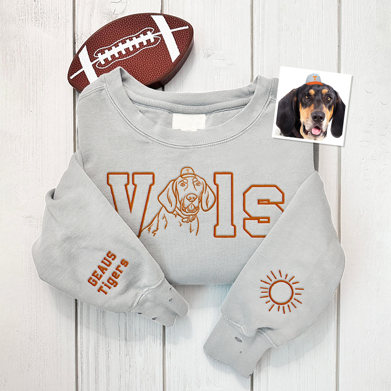 Custom College Team Embroidered Sweatshirt – Personalized College Spirit Wear, Pet Protrait Embroidered Sweatshirt, Game Day Outfit