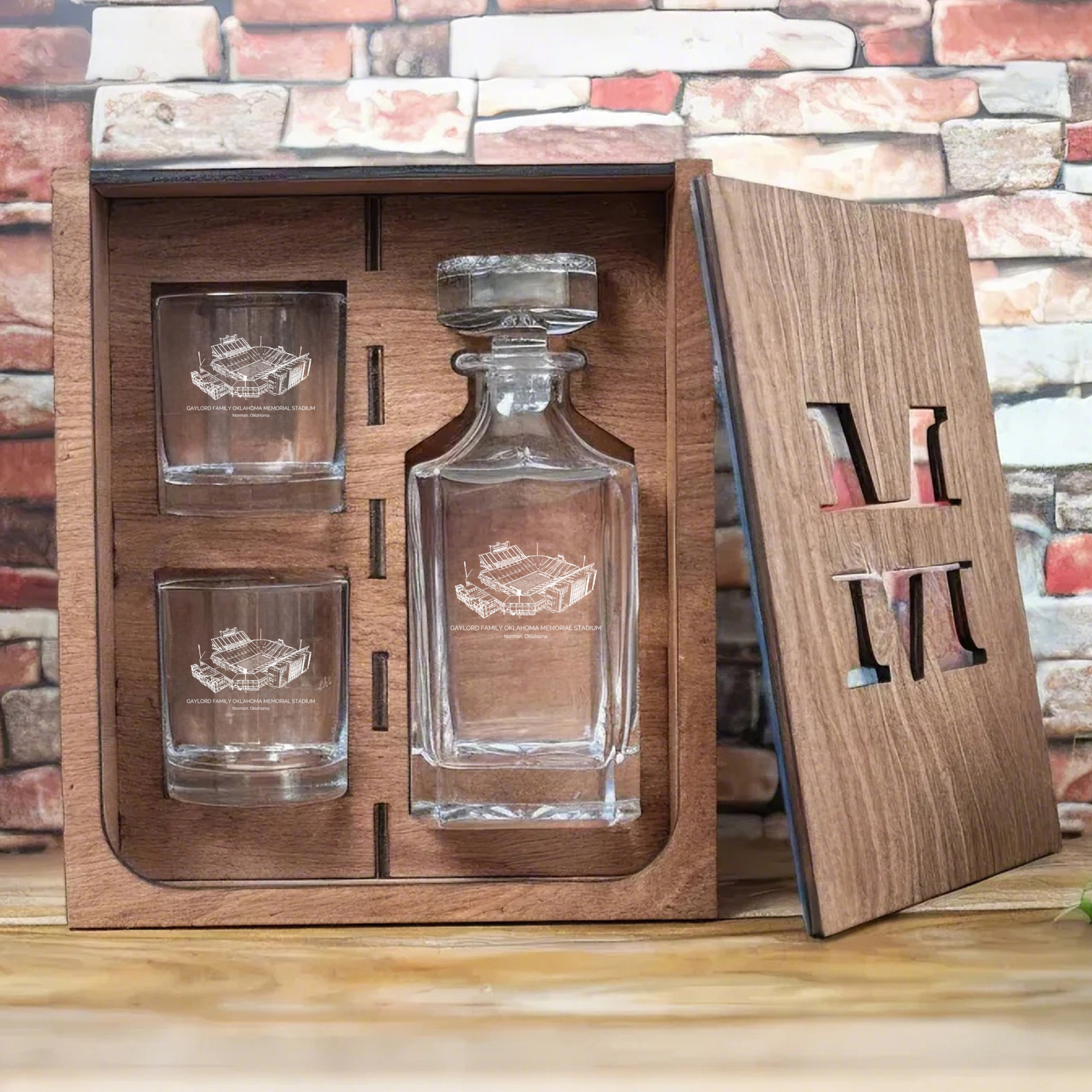 Gaylord Family Oklahoma Memorial Stadium - Oklahoma Sooners Whiskey Set