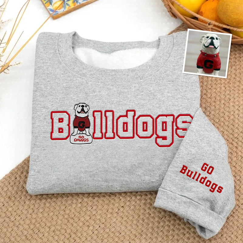 [Copy]Custom College Team Embroidered Sweatshirt – Personalized College Spirit Wear, Pet Protrait Embroidered Sweatshirt, Game Day Outfit