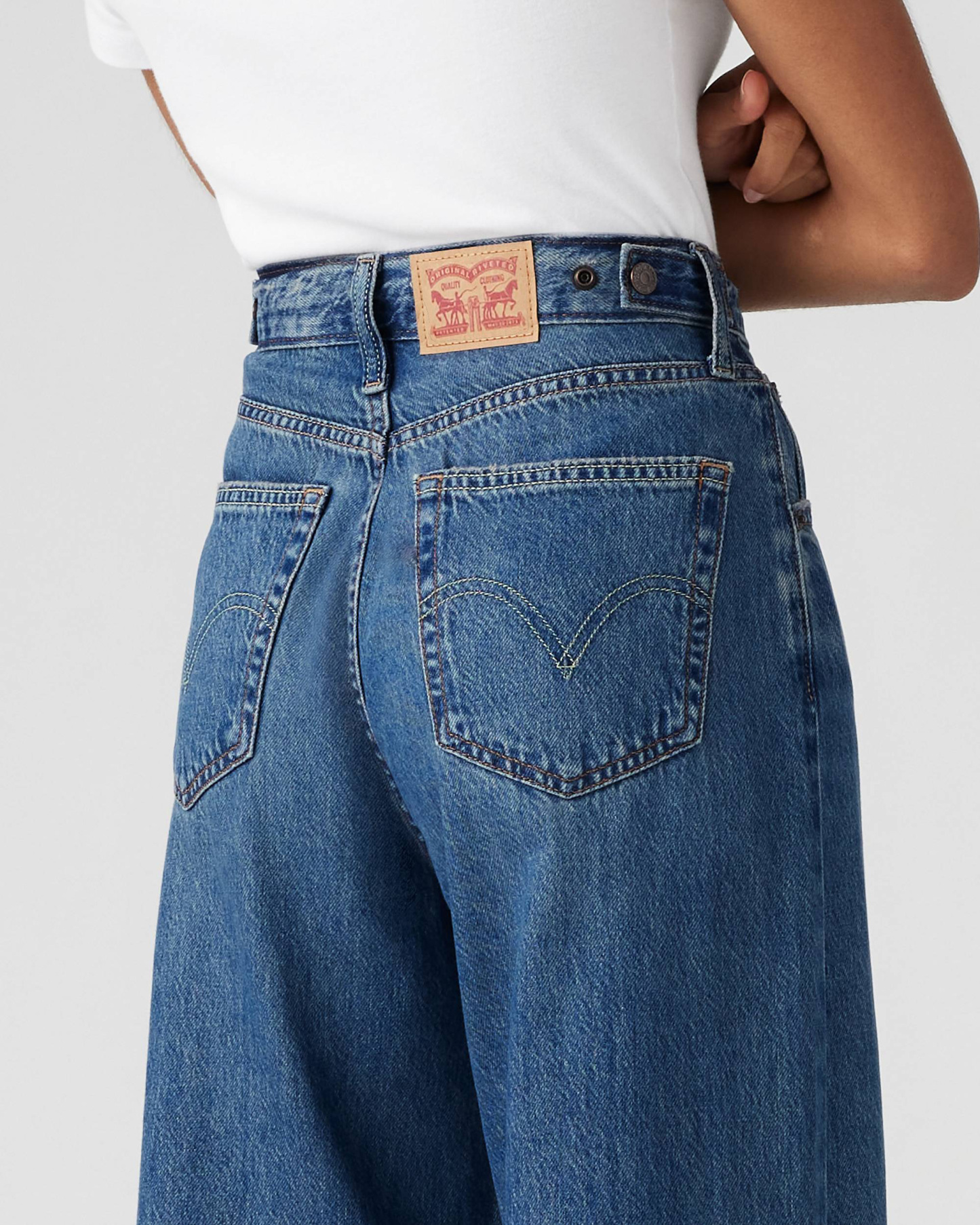 Levis Adjustable Womens Cinch Baggy Jeans (Buy 2 Free Shipping)