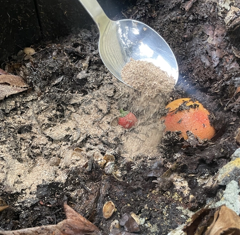 Compost Accelerators in Liquid or Granulated Form