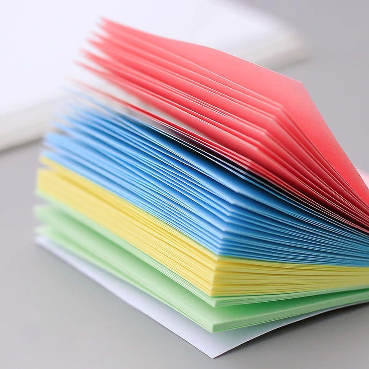 Sticky Notes 600 Sheets Cute Shapes (6 Shapes x 100 Sheets Each) Self Adhesive for Reminders, Notes, School, Study, Office Organizing Memo Meetings Pad Multicolors