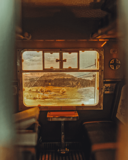 1940s Train Cabin Book Nook | Anavrin (Motion Scene)