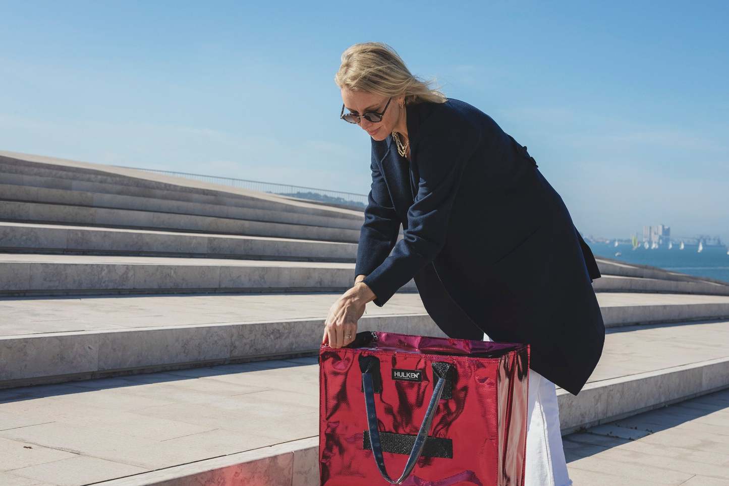 Hulkthten Foldable Rolling Tote Bag with Zip Top Closure