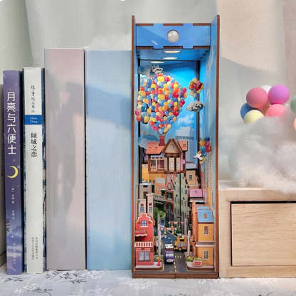 FancyNooks™ Balloon House-
