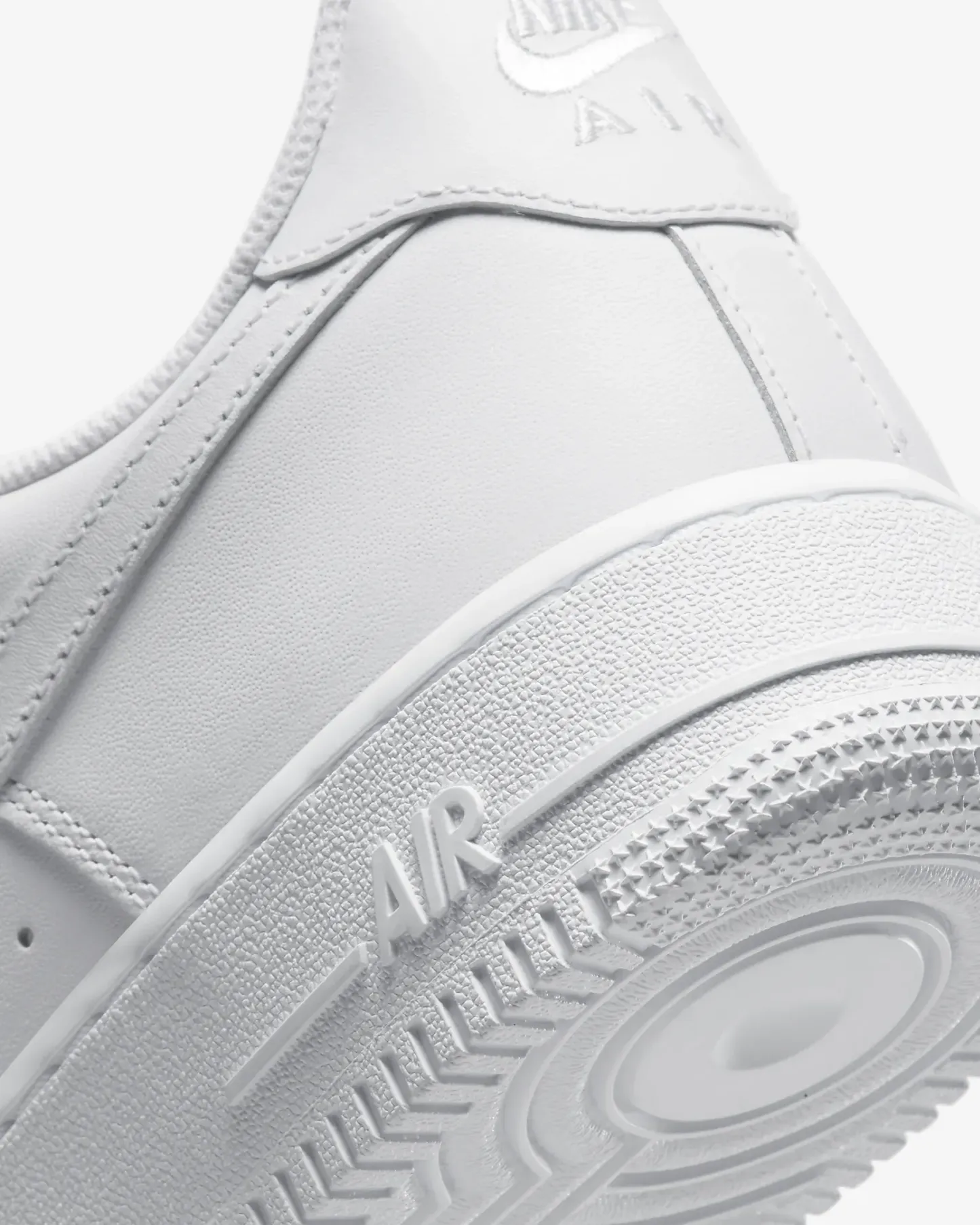 Aithtr Force 1