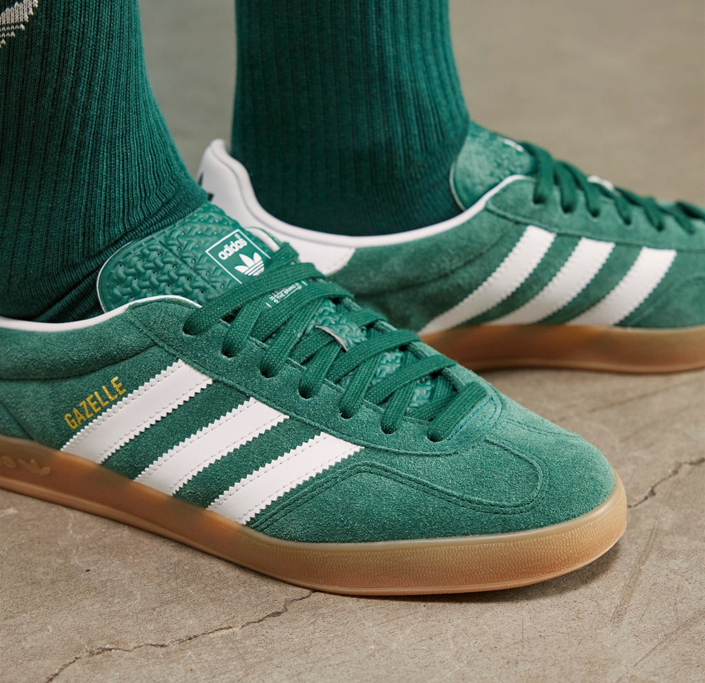 adidas Men's Gazelle Indoor Shoes - Collegiate Green/White/Gum - View 2