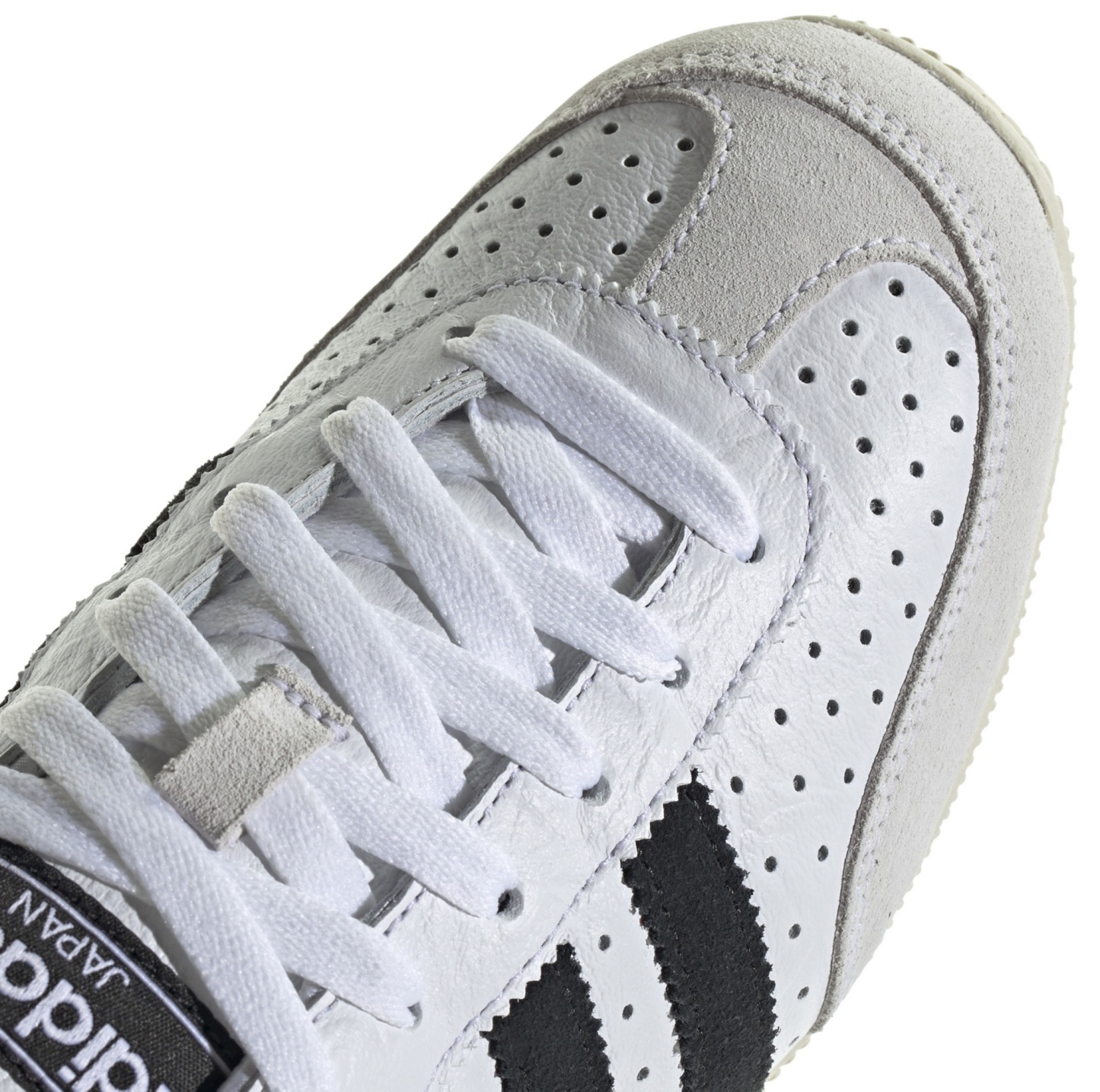adidas Women's Japan Shoes - Ftwr White/Core Black/Gold Met - View 8