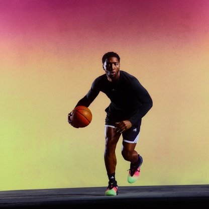 adidas D.O.N. Issue #7 Basketball Shoes - Black/Yellow - View 2