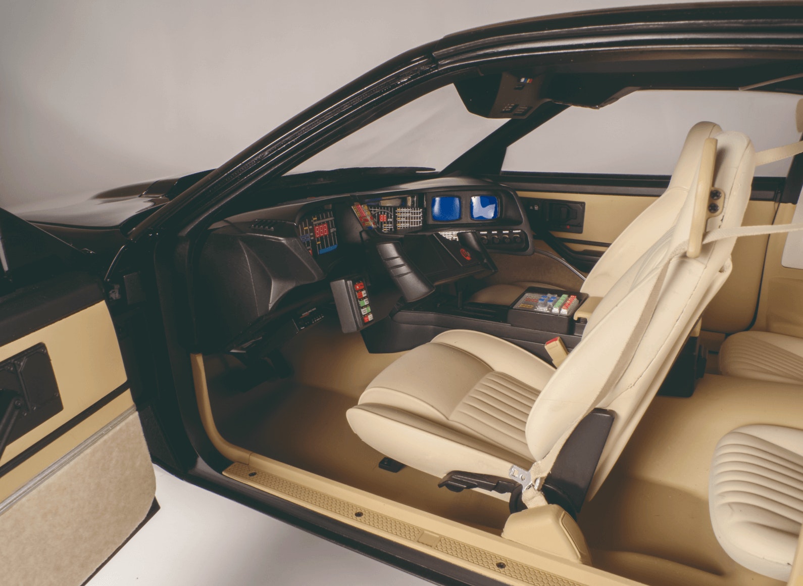 1/8 Knithtght Rithtder K.I.T.T supthtercar model kits